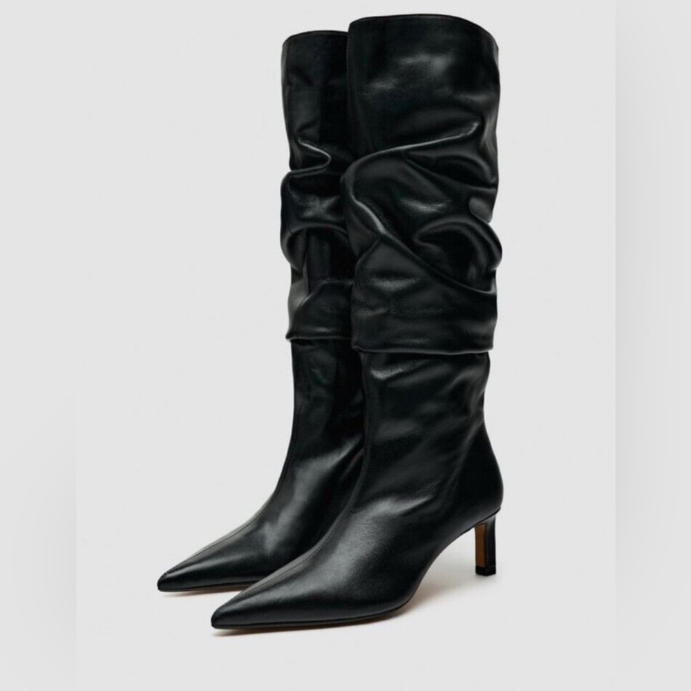 NEW WITH TAG : Zara Black knee high leather boots size 9